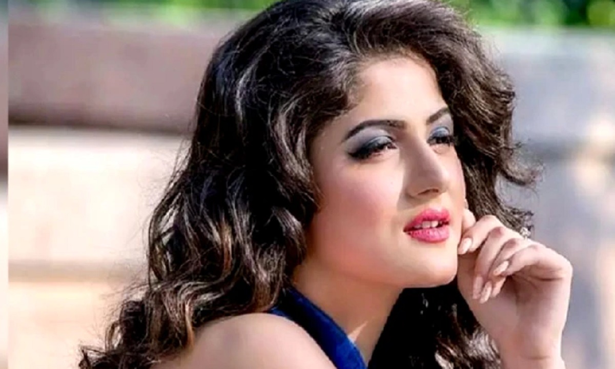 নতুন ইঙ্গিত দিলেন শ্রাবন্তী?