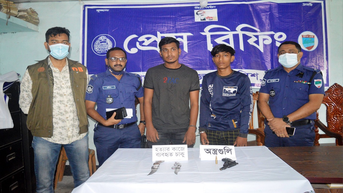 যশোরে অস্ত্রসহ দুই সন্ত্রাসী আটক