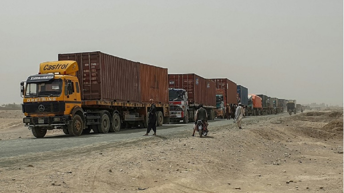 পাকিস্তান সীমান্তে অস্ত্রসহ জব্দ আফগান ট্রাক