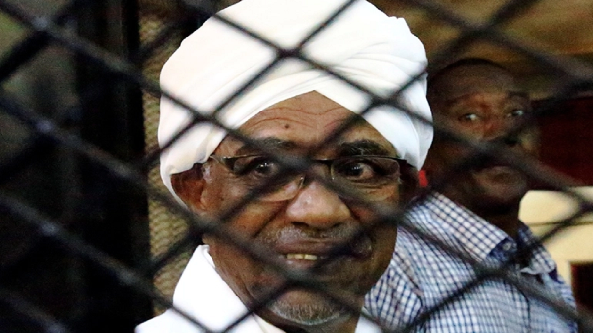 সাবেক স্বৈরশাসককে আইসিসির হাতে তুলে দিচ্ছে সুদান