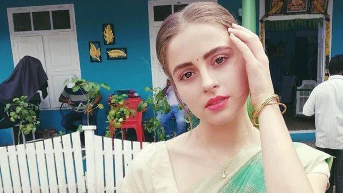 নিজঘর থেকে অভিনেত্রীর মরদেহ উদ্ধার