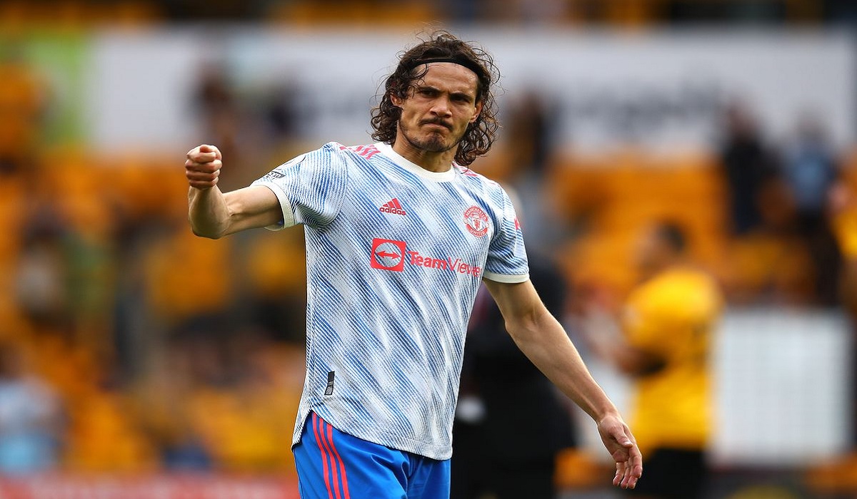 শেষ মুহূর্তে কাভানিকে দলে টানার চেষ্টা বার্সেলোনার