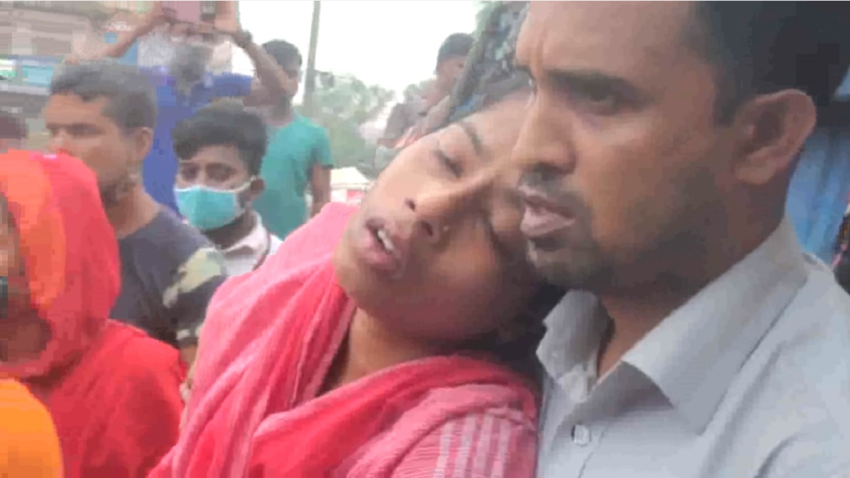 গাজীপুরে করোনার টিকা নেয়ার পর অর্ধশতাধিক পোশাক শ্রমিক অসুস্থ (ভিডিও)