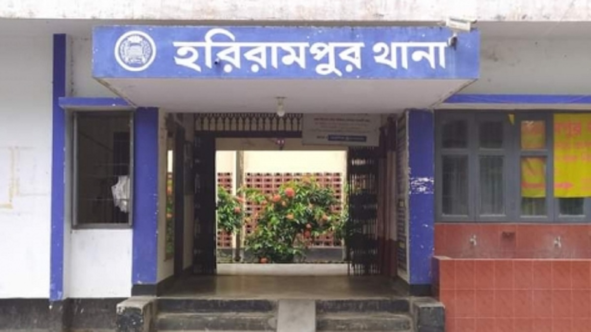 মানিকগঞ্জে গরুর শিংয়ের আঘাতে কৃষকের মৃত্যু