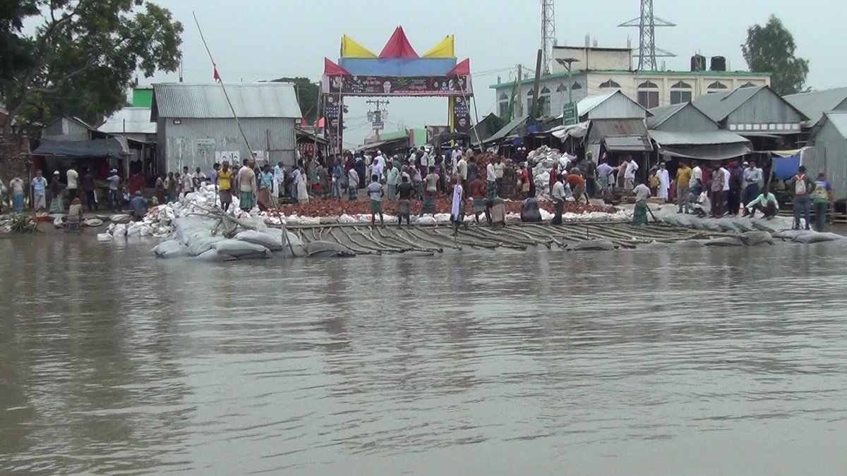 পদ্মা সেতুর পিলারে ধাক্কা এড়াতে জাজিরায় নতুন ফেরিঘাট
