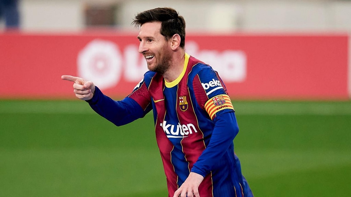 আজ বার্সার সাথে নতুন চুক্তি স্বাক্ষর করবেন মেসি