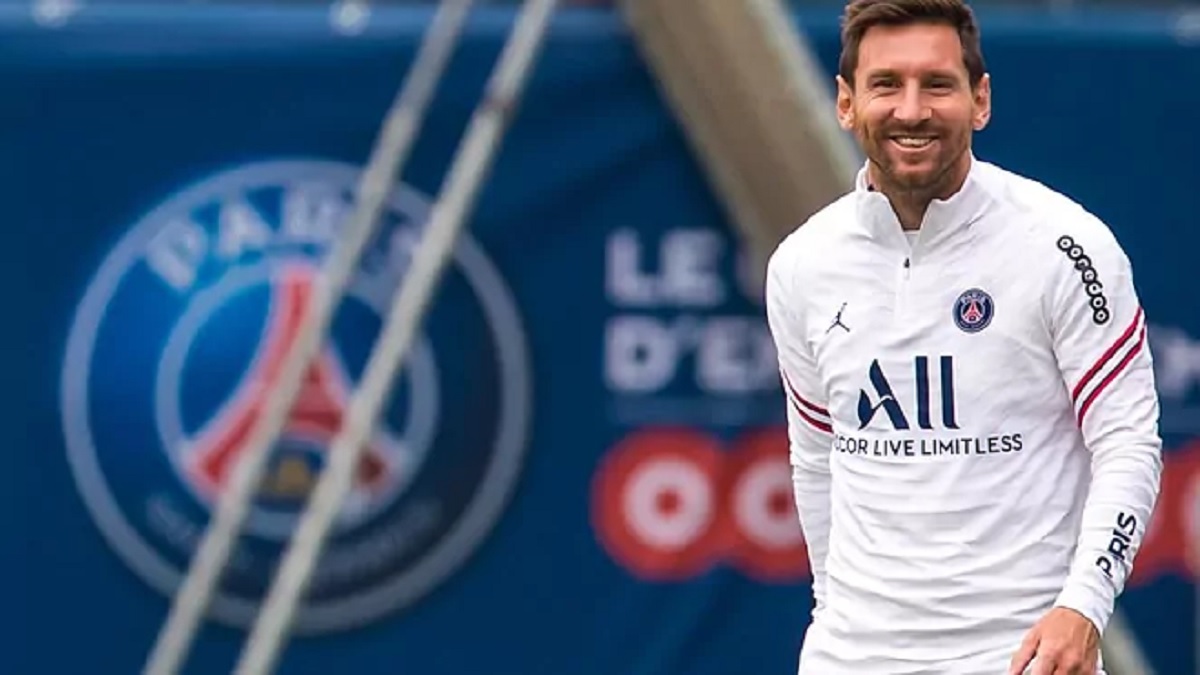 পিএসজির হয়ে আজও মাঠে নামা হচ্ছে না মেসির