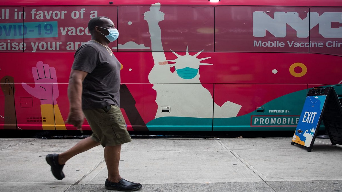 নিউইয়র্কে ভ্যাকসিন নেয়া বাধ্যতামূলক ঘোষণা