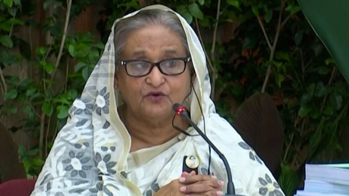 আগামী নির্বাচনকে কেন্দ্র করে দলকে শক্তিশালী করতে নির্দেশ দিয়েছেন শেখ হাসিনা