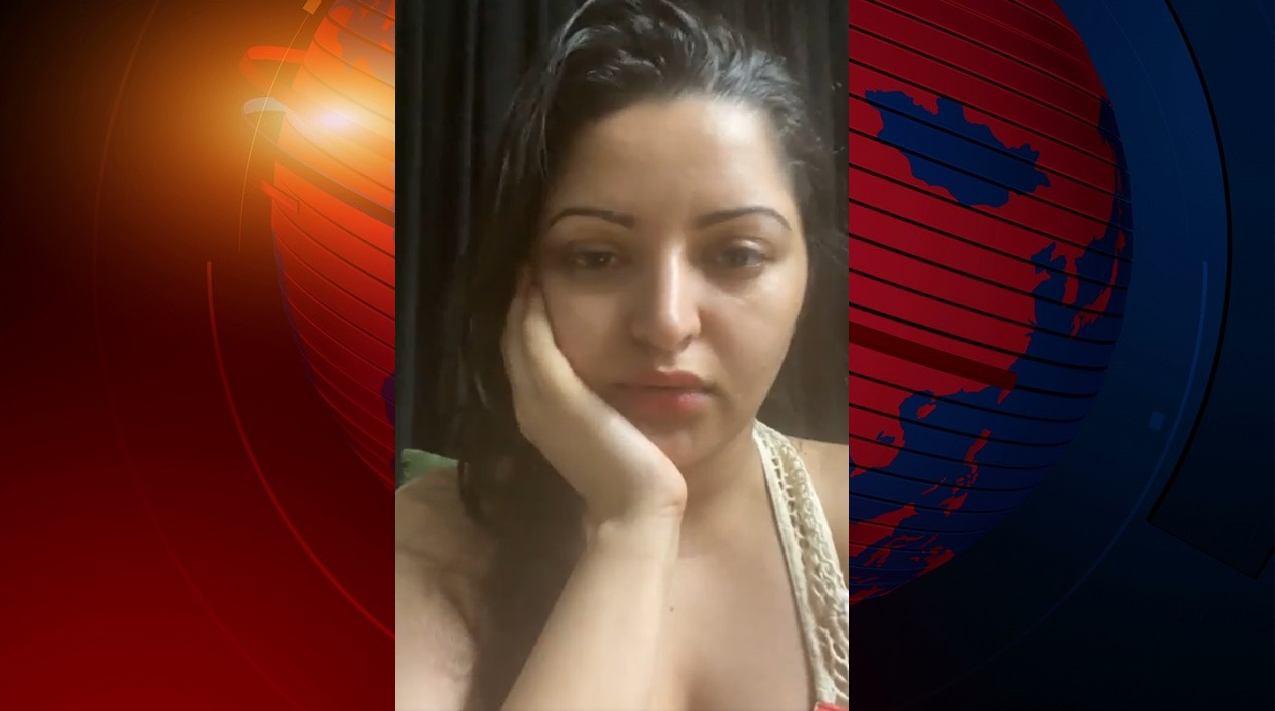 ফোন পেয়েই দরজা খুলেছেন পরীমণি