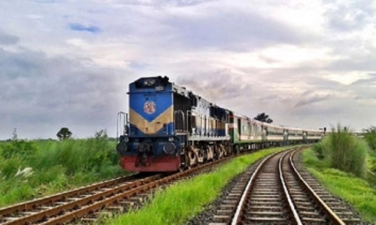 সারাদেশে ট্রেন চলাচল বন্ধ