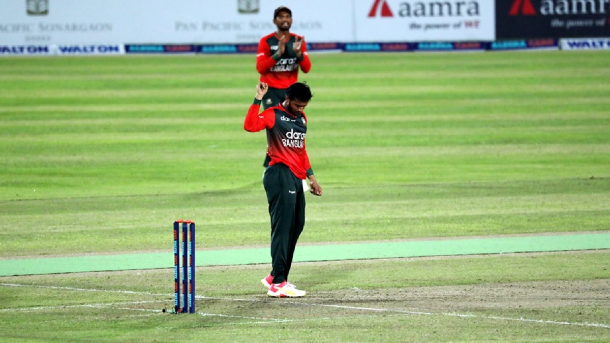 অস্ট্রেলিয়া সিরিজে সাকিবের অদ্ভুতুড়ে পরিসংখ্যান!