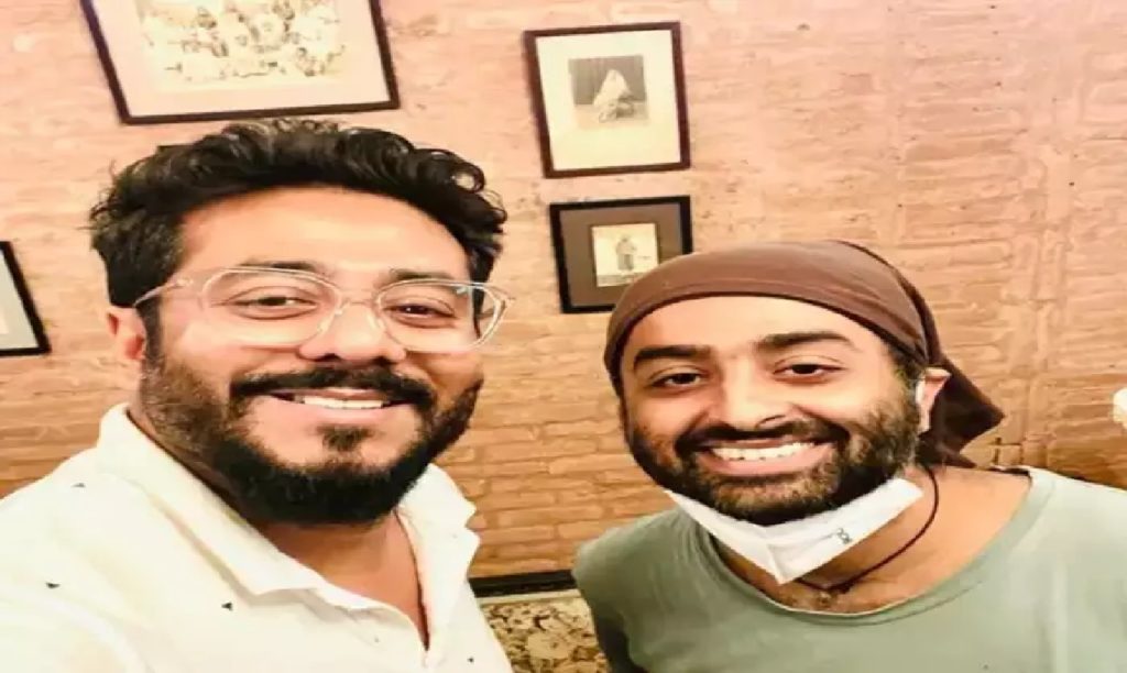 অরিজিৎ সিংয়ের বিনয়-ভালোবাসায় মুগ্ধ রাজ চক্রবর্তী