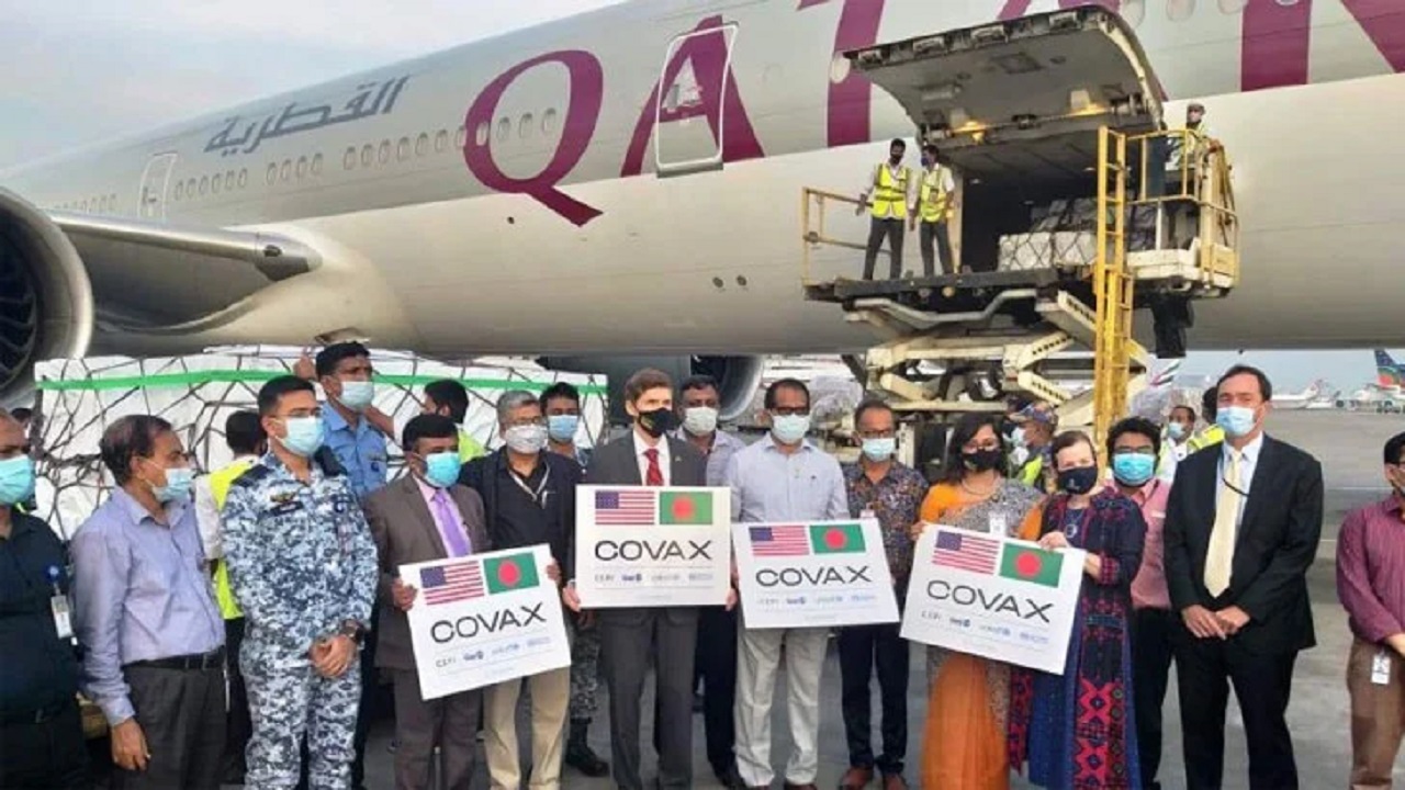 ঢাকায় পৌঁছেছে যুক্তরাষ্ট্রের দেয়া ফাইজারের ১০ লাখ ডোজ টিকা ঢাকায় পৌঁছেছে যুক্তরাষ্ট্রের দেয়া ফাইজারের ১০ লাখ ডোজ টিকা