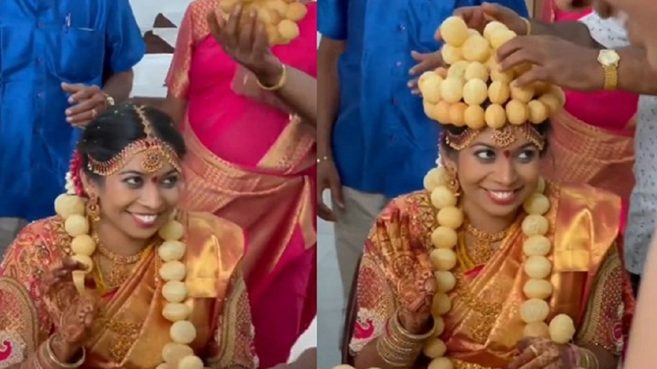 বিয়েতে ফুচকার মুকুট পরে ভাইরাল তরুণী (ভিডিও) বিয়েতে ফুচকার মুকুট পরে ভাইরাল তরুণী (ভিডিও)