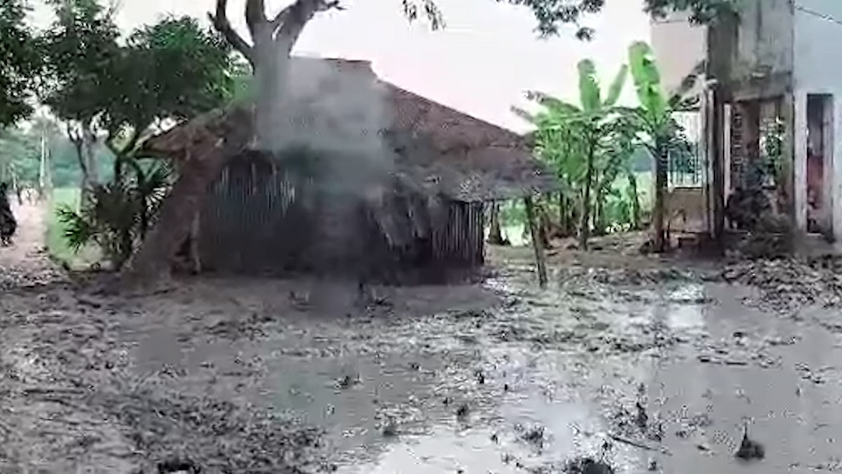 পাথরঘাটায় পানির অনুসন্ধানকালে লেয়ার গ্যাসের বিস্ফোরণ, জনমনে আতঙ্ক