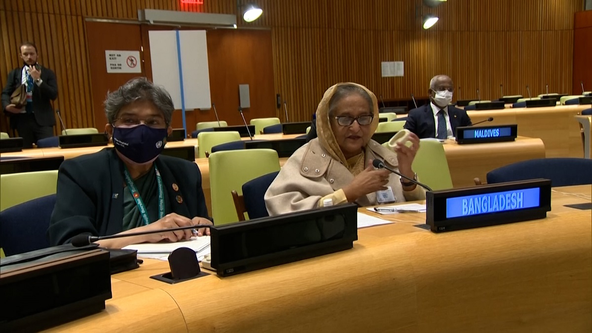 জলবায়ু পরিবর্তনের হুমকি মোকাবিলায় দ্রুত পদক্ষেপ নেয়ার আহ্বান প্রধানমন্ত্রীর