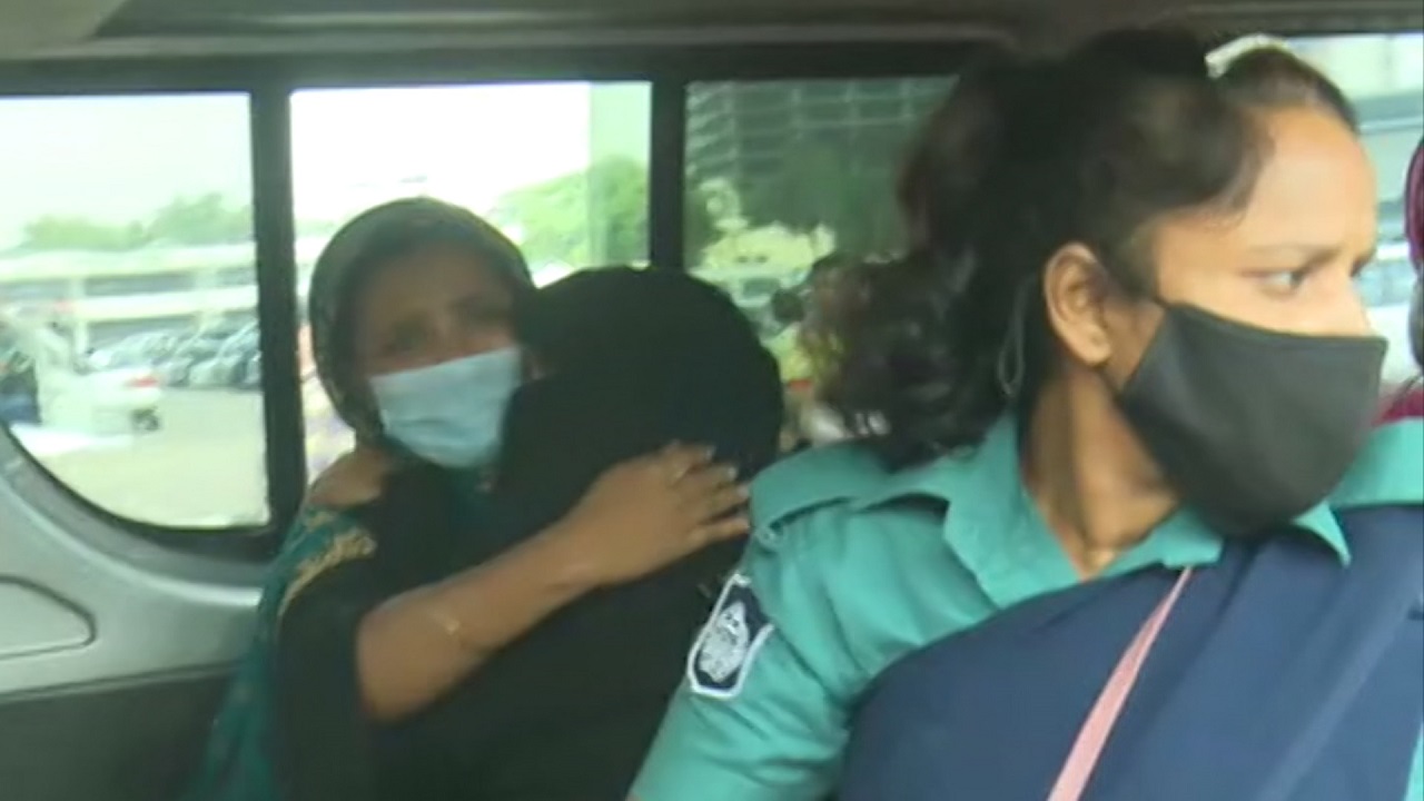 দেশে ফিরেছে সৌদিতে পাচার হওয়া হাবিবা দেশে ফিরেছে সৌদিতে পাচার হওয়া হাবিব