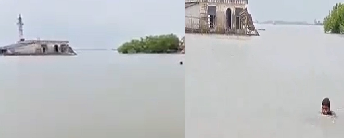 পানিতে ডুবেছে মসজিদ, সাঁতার কেটেই পাঁচ ওয়াক্ত নামাজ আদায় করেন ইমাম