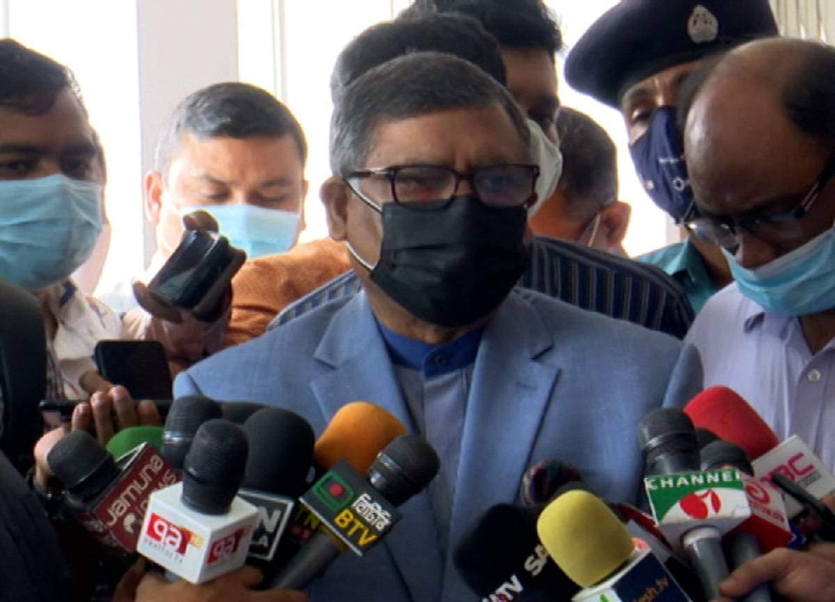 বিশ্ব স্বাস্থ্য সংস্থার অনুমোদন পেলে ১২-১৮ বছর বয়সীদের টিকা দেয়া হবে: স্বাস্থ্যমন্ত্রী