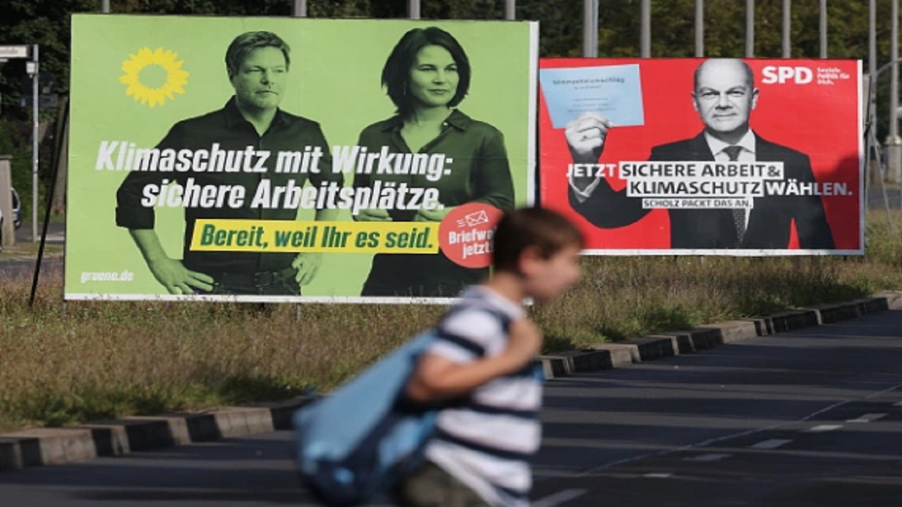 জার্মানিতে জাতীয় নির্বাচন: হাড্ডাহাড্ডি লড়াইয়ের আভাস জার্মানিতে জাতীয় নির্বাচন: হাড্ডাহাড্ডি লড়াইয়ের আভাস