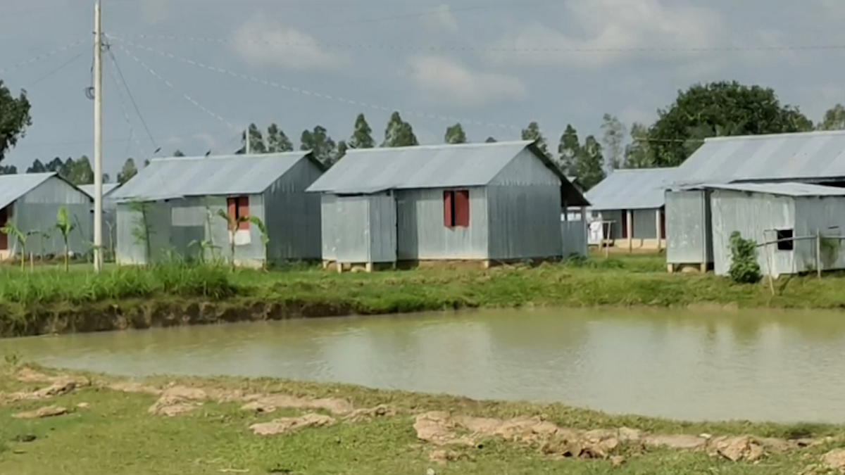 জয়পুরহাটের জীবনপুর গুচ্ছগ্রামে অনিয়মের অভিযোগ