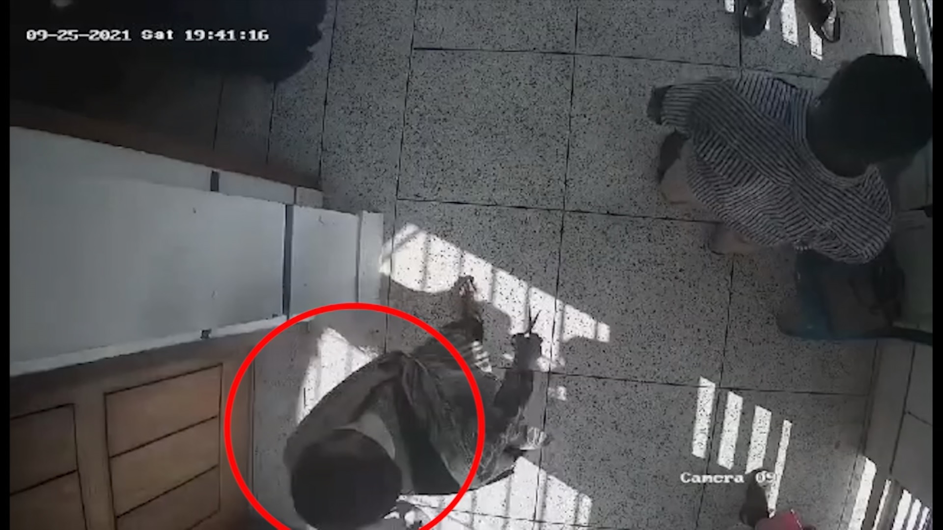 সিসিটিভি ফুটেজ মিলেছে চুল কাটার প্রমাণ, যা বলছে তদন্ত কমিটি