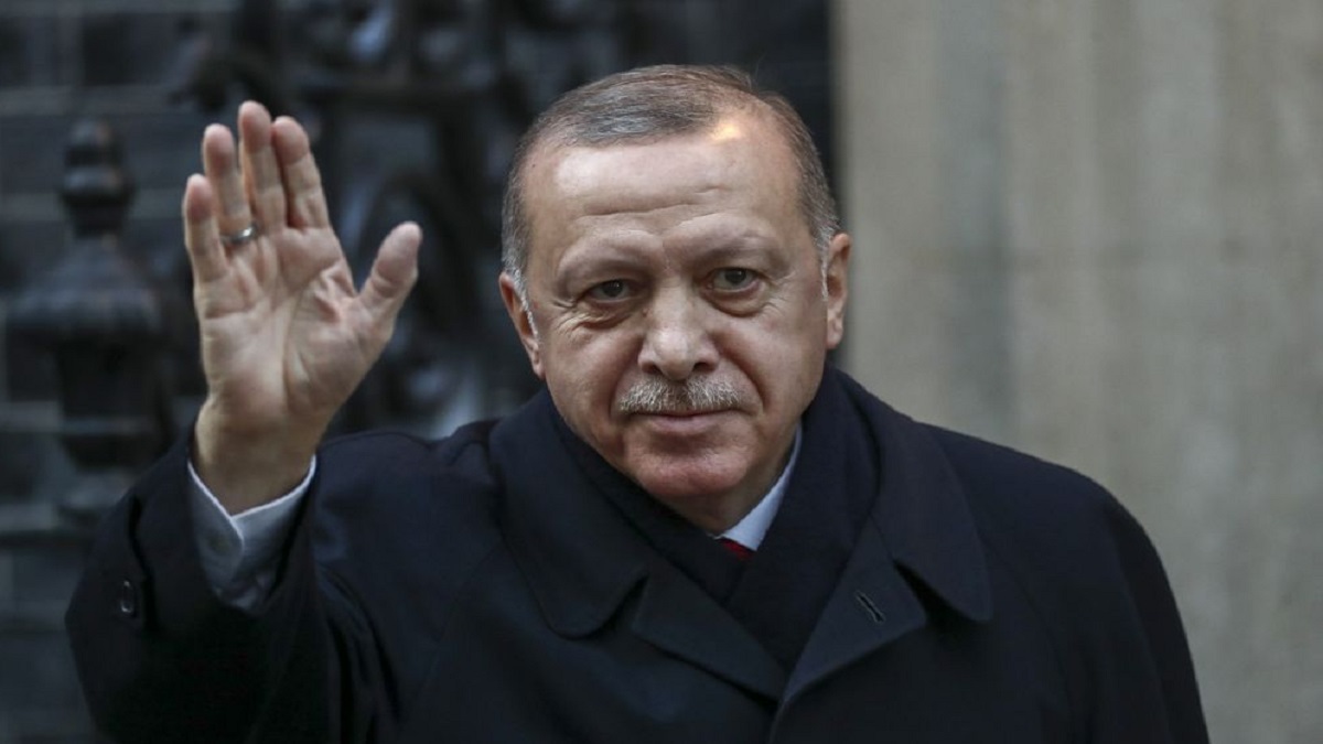 ‘অন্তর্বর্তী আফগান সরকারকে এখনই অনুমোদন দেয়া বোকামি’