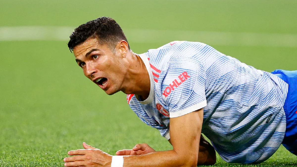 রোনালদোর ইউনাইটেডকে হারিয়েছে ইয়াং বয়েজ