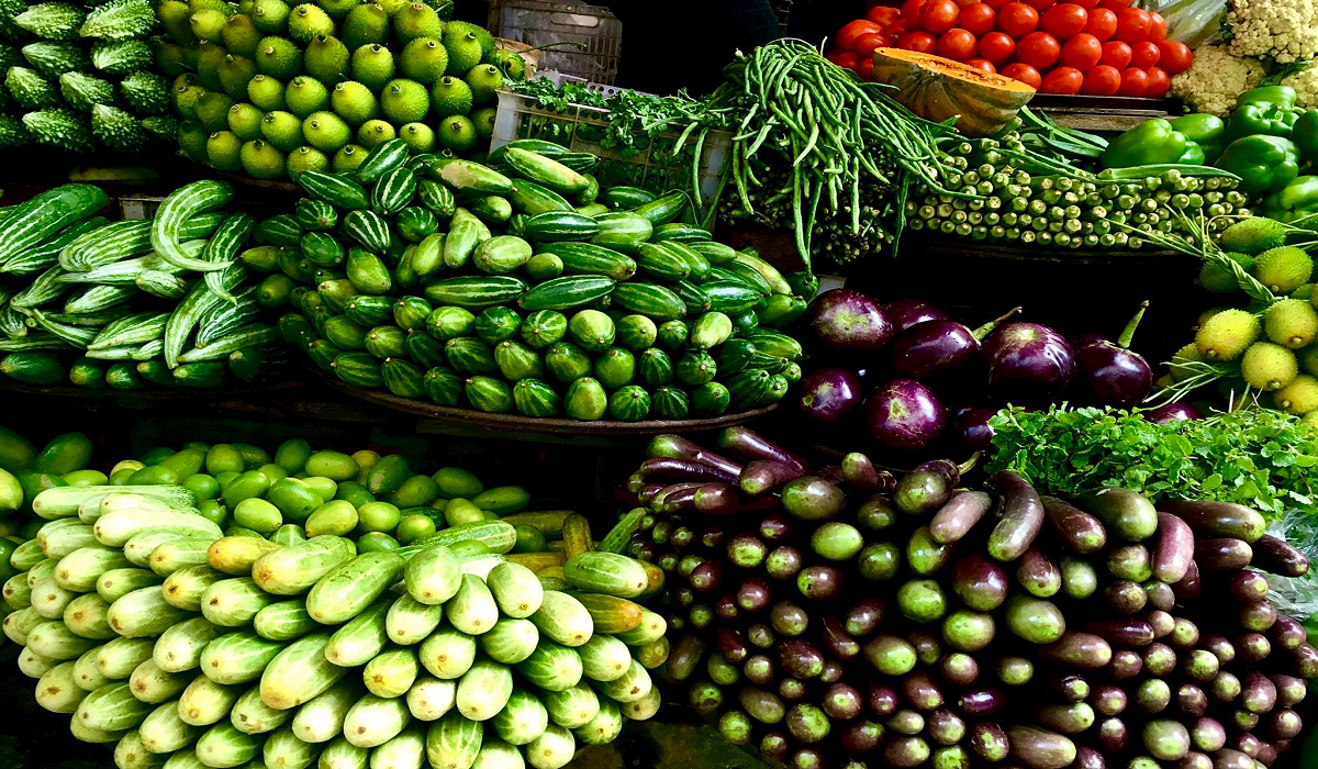 ঢাকায় সবজির বাজারে আগুন!