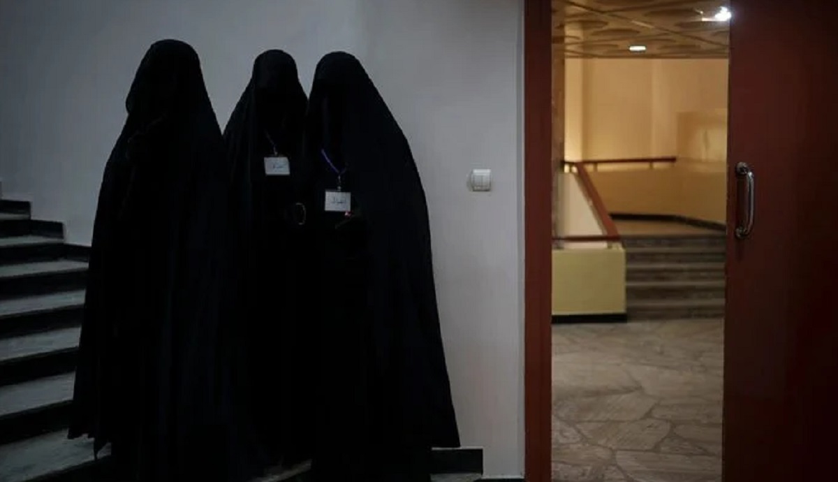 নারীরা দিব্যি ক্লাস করছেন, নিষেধাজ্ঞার খবরটি সম্পূর্ণ গুজব: কাবুল বিশ্ববিদ্যালয়