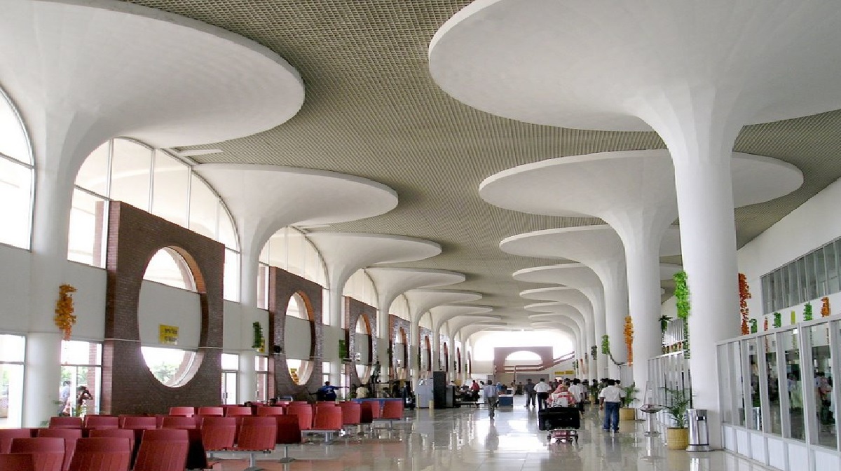 বিমানবন্দরে আজও শুরু হচ্ছে না আরটি পিসিআর টেস্ট