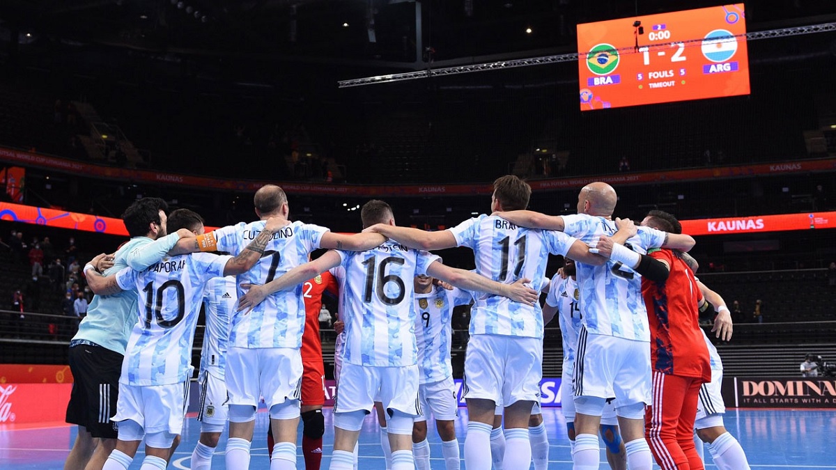 ব্রাজিলকে হারিয়ে ফাইনালে আর্জেন্টিনা