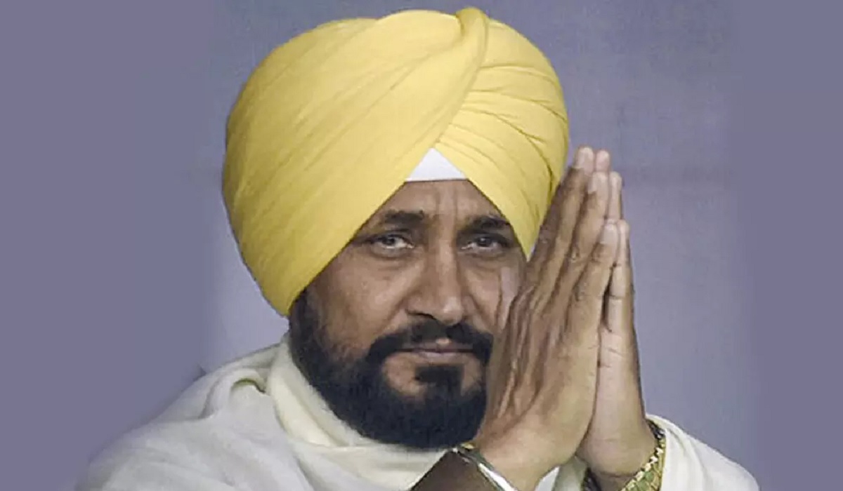 পাঞ্জাবের প্রথম দলিত মুখ্যমন্ত্রী চরণজিৎ সিং চান্নির শপথ