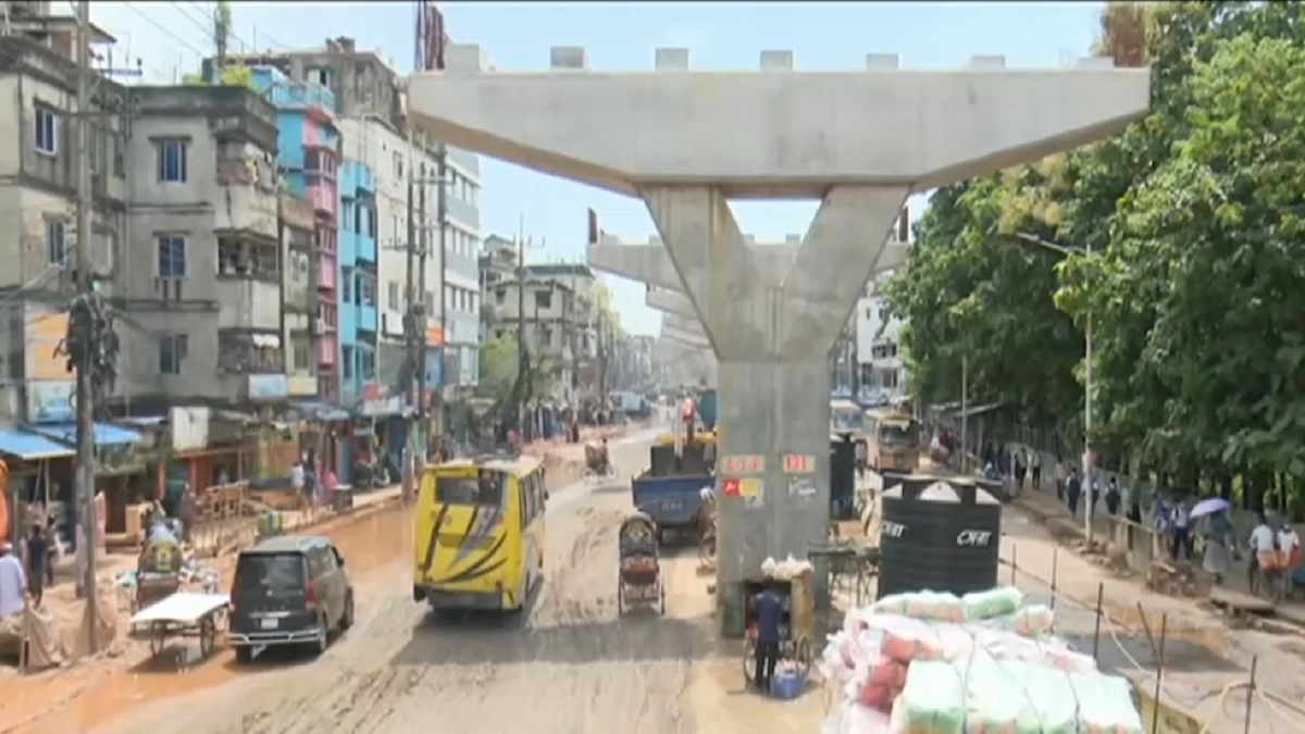 চট্টগ্রামে সড়ক সংস্কারে ১ সপ্তাহের আল্টিমেটাম সাবেক প্রশাসকের