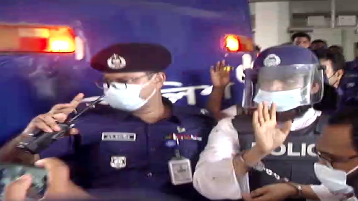 কুমিল্লার আদালতে হাজিরা দিলেন মামুনুল হক