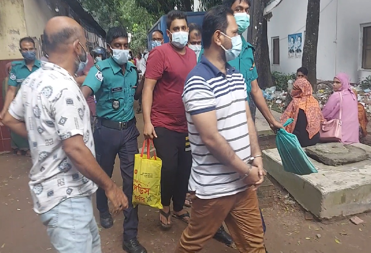 ধামাকার সিওওসহ দু’জনের রিমান্ড মঞ্জুর, কারাগারে আরও একজন