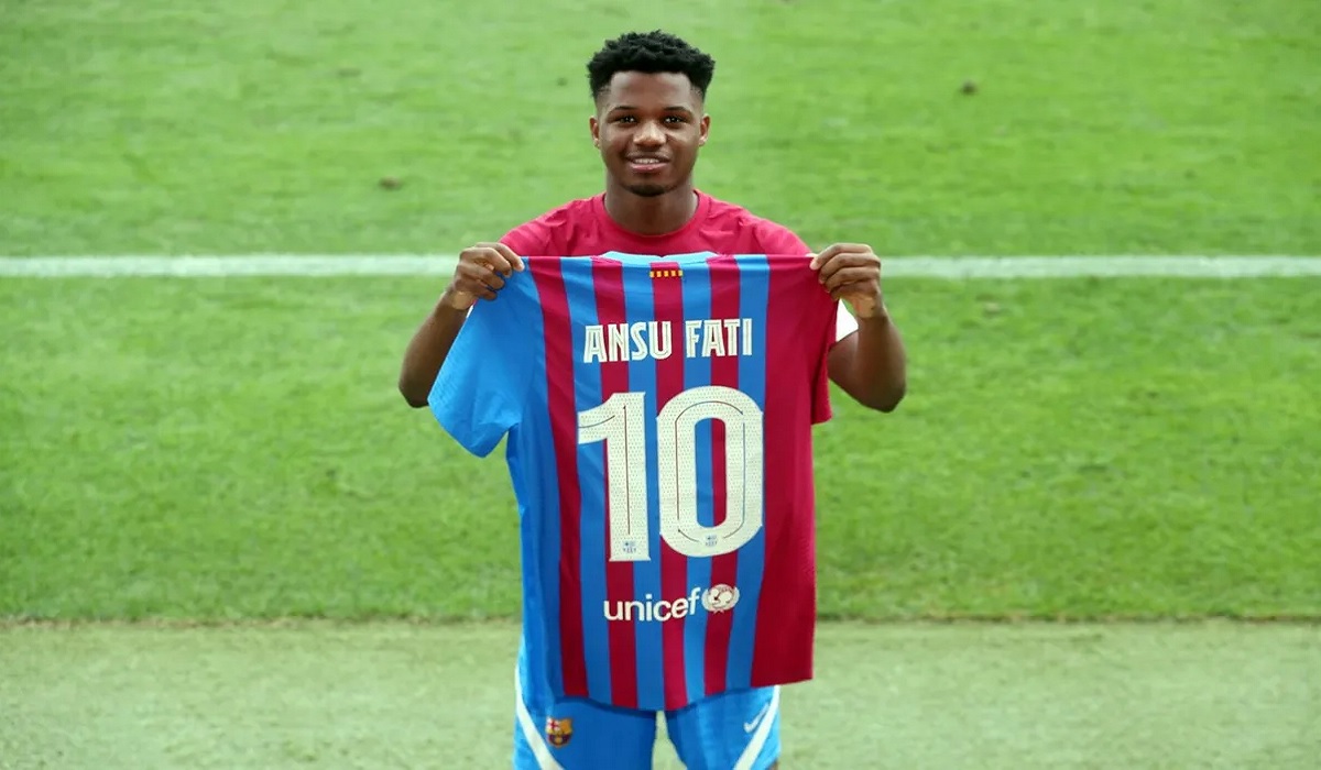 বার্সায় মেসির ১০ নম্বর জার্সির মালিক এখন আনসু ফাতি