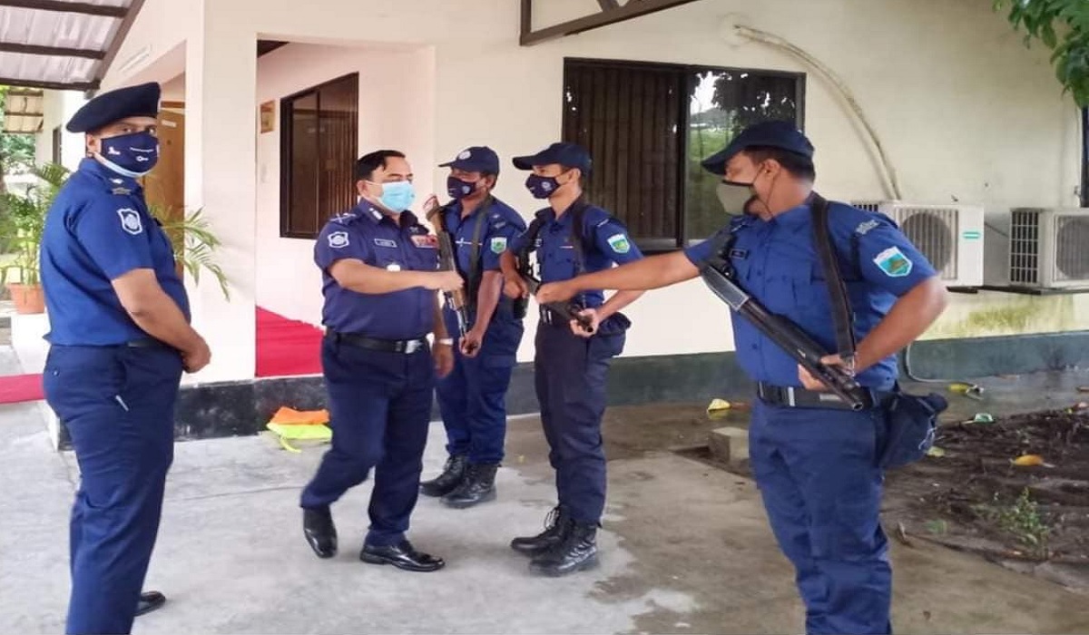 আইজিপির সান্নিধ্যে উজ্জীবিত পাবনার তিন কনস্টেবল
