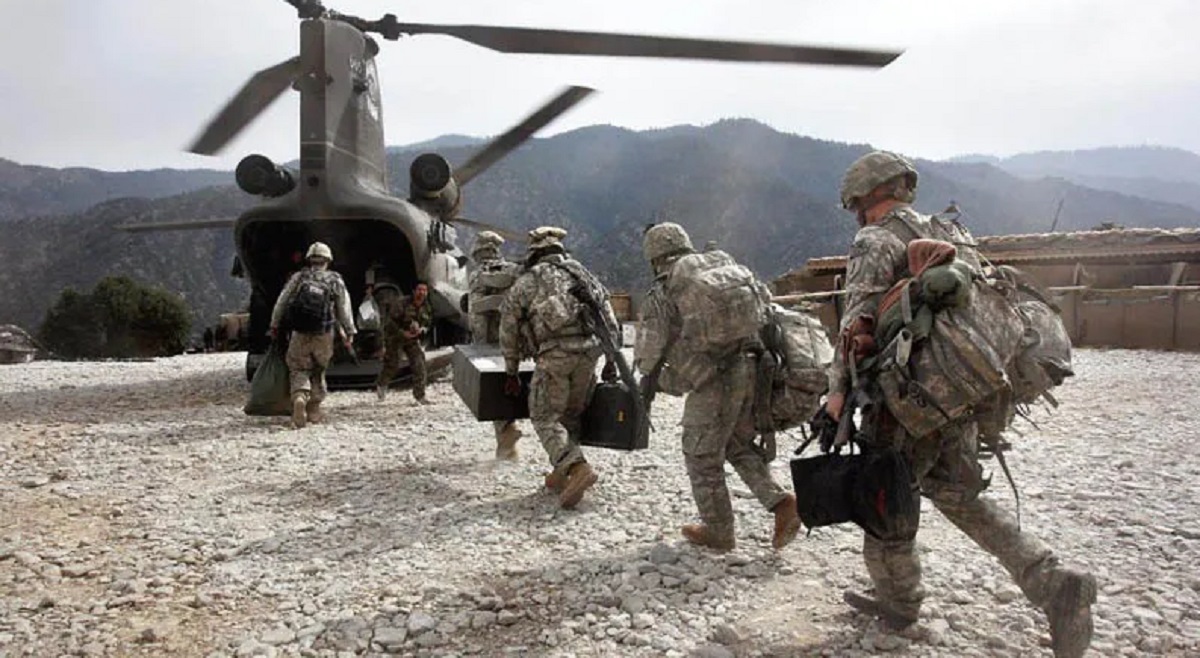 ইরাক ছাড়ছে মার্কিন সেনারা