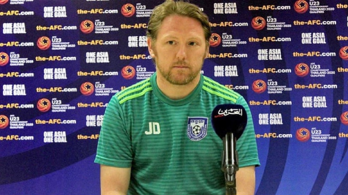 সাফ ফুটবলে হেড কোচের দায়িত্বে থাকছেন না জেমি ডে