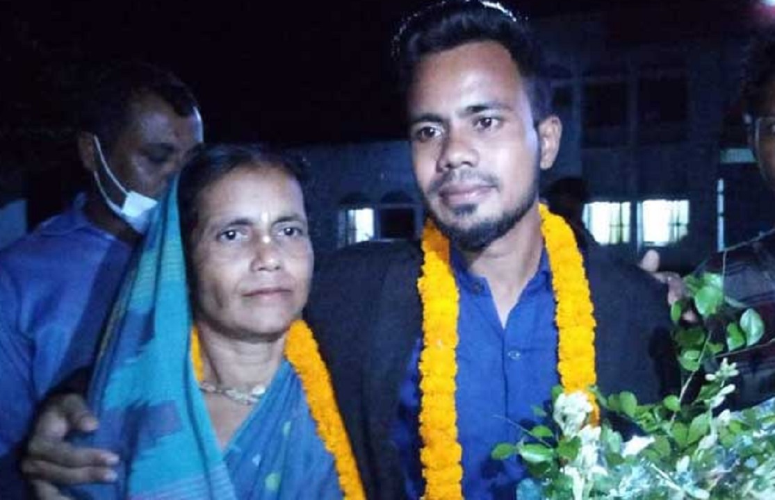 মুক্তি পেলেন ঝুমন দাশ