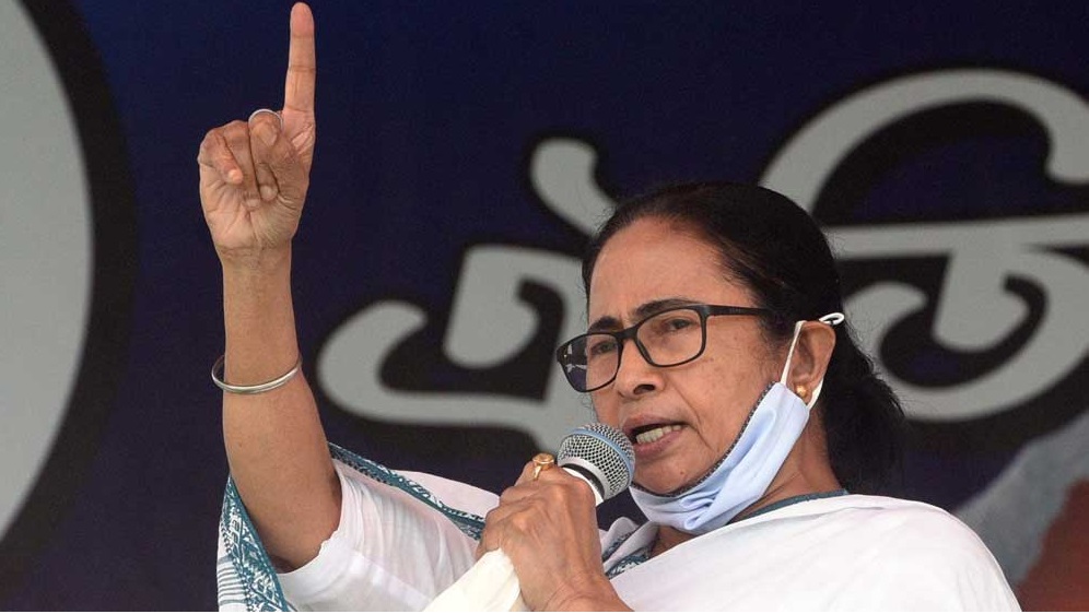 আমি না জিতলে কিন্তু অন্য কেউ মুখ্যমন্ত্রী হয়ে যাবে, আমাকে ভোট দিন: মমতা