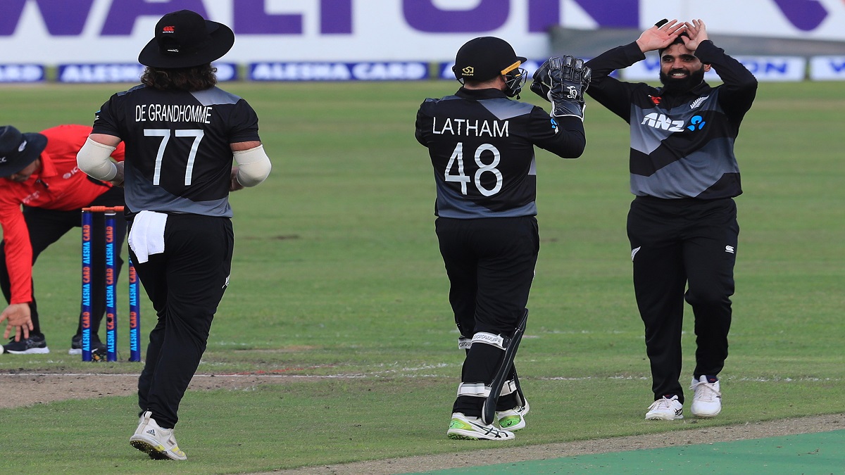 ৪ উইকেট হারিয়ে বিপাকে বাংলাদেশ