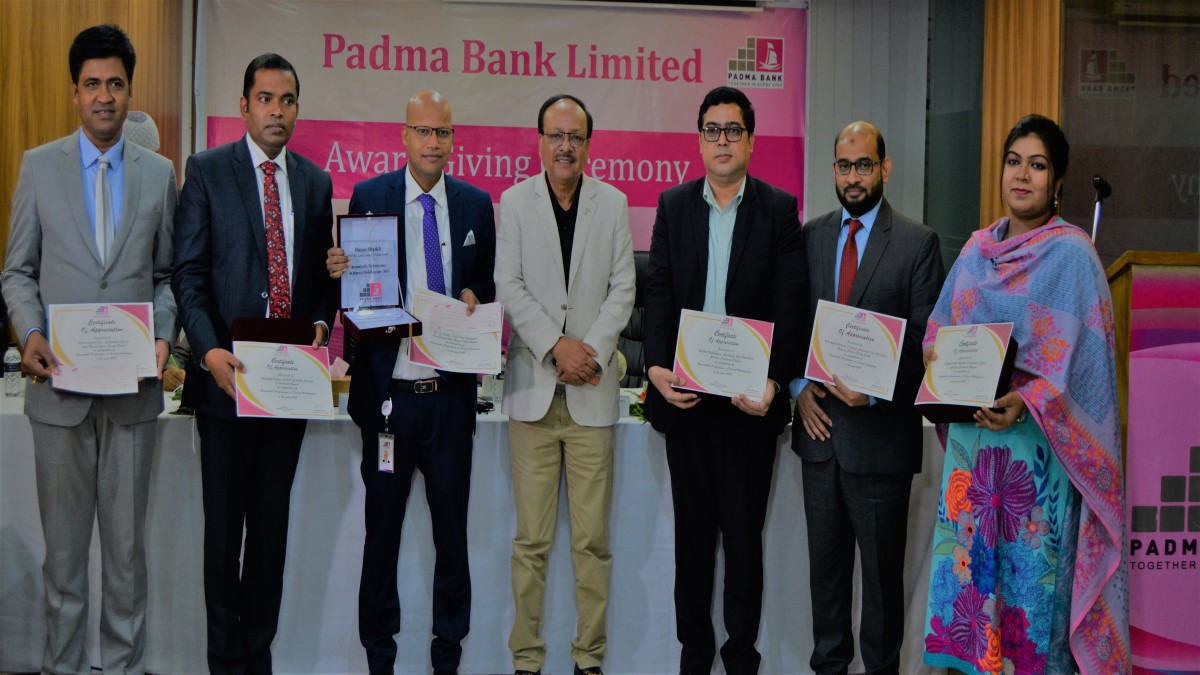সেরা পারফর্মারদের পুরস্কৃত করলো পদ্মা ব্যাংক
