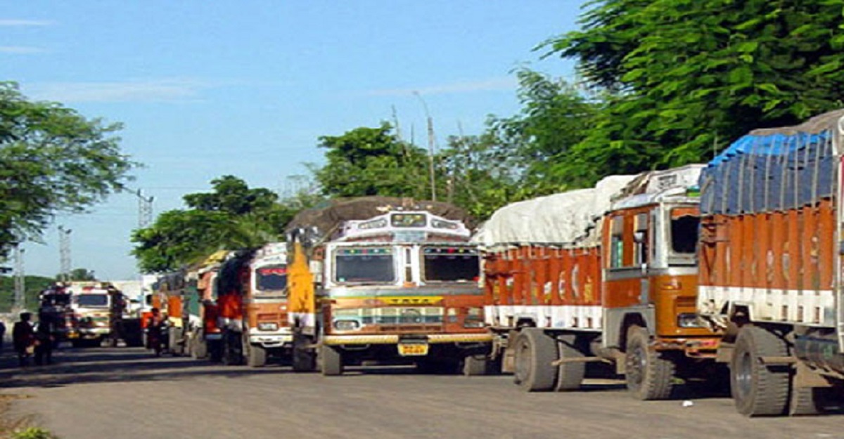 ১৫ দফা দাবিতে কাল থেকে সারাদেশে পণ্য পরিবহণে ৭২ ঘণ্টার কর্মবিরতি