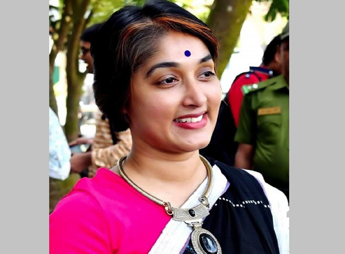 শিক্ষার্থীদের চুল কর্তনকারী সেই শিক্ষিকার তিন পদ থেকে পদত্যাগ