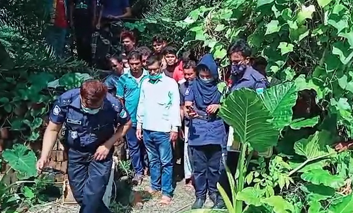 সাতক্ষীরায় স্কুল ছাত্রীকে ধর্ষণের পর হত্যার অভিযোগ