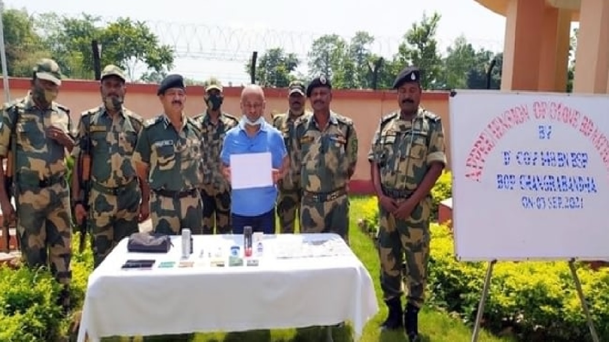 পালাতে গিয়ে বিএসএফের হাতে আটক বাংলাদেশি পুলিশ পরিদর্শক