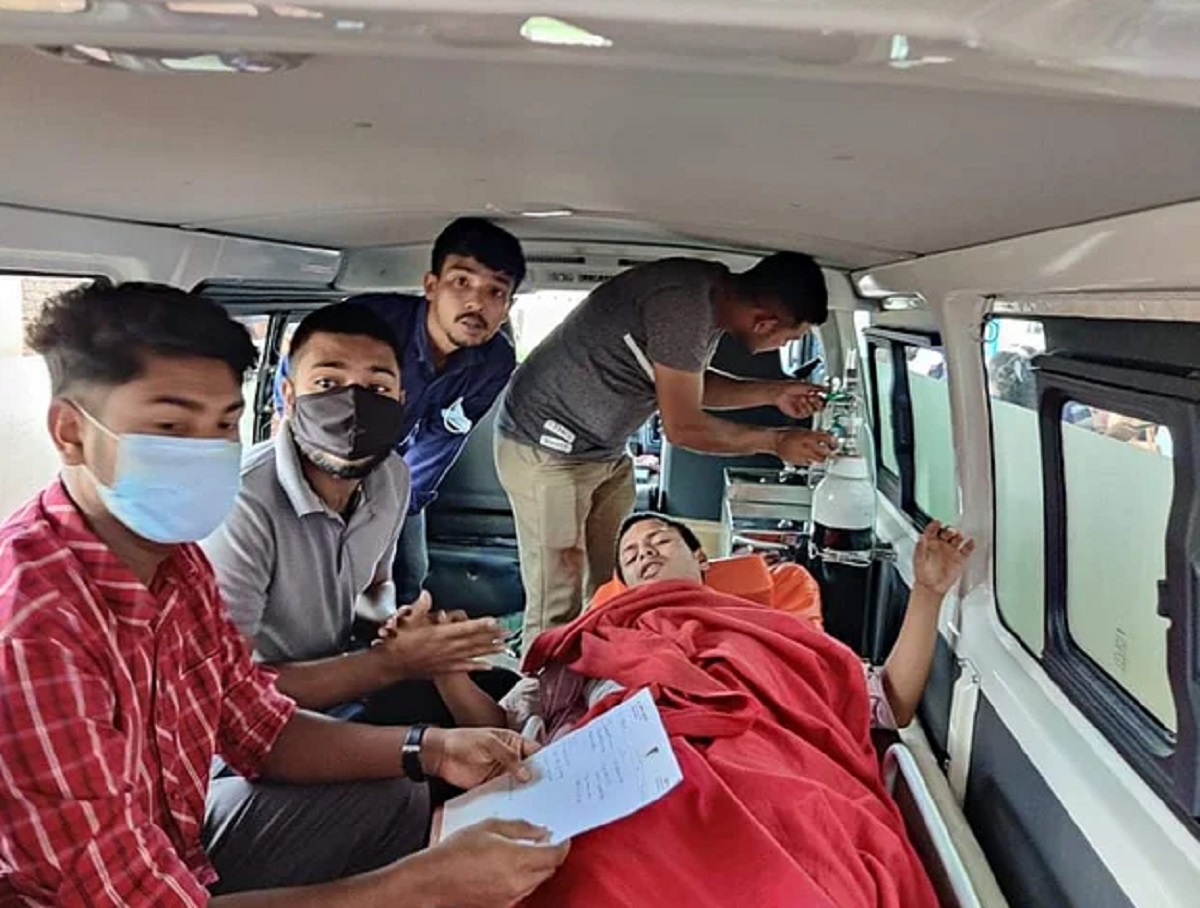 রবীন্দ্র বিশ্ববিদ্যালয়ের সেই শিক্ষিকাকে অপসারণের দাবিতে অনশন, ৫ শিক্ষার্থী অসুস্থ